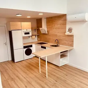 Loft 007 Con Jardin, Piscina, Garaje Y Netflix Apartamento San Sebastián de los Reyes